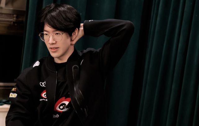 2024 LPL 青年年度教练： FunPlus Phoenix YONDAIME 罗鹏
