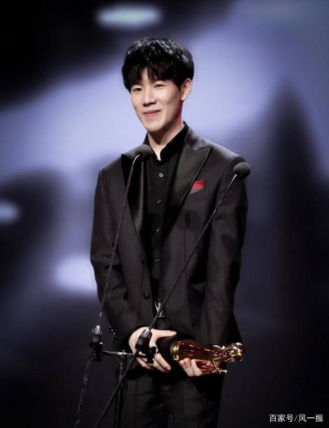 38位选手合同到期，LPL转会窗情况很精彩